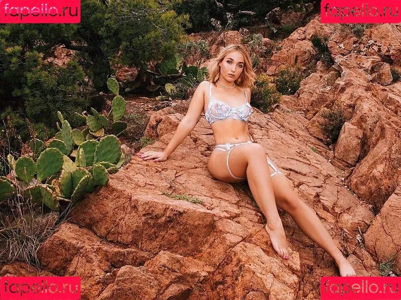 Chloe Chevalier Onlyfans Photo Gallery 
