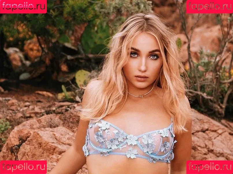 Chloe Chevalier Onlyfans Photo Gallery 
