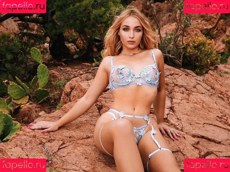 Chloe Chevalier Onlyfans Photo Gallery 