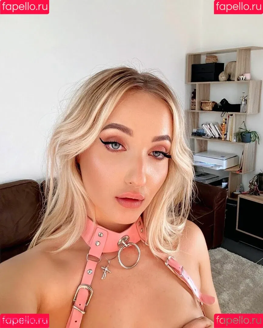 Chloe Chevalier Onlyfans Photo Gallery 