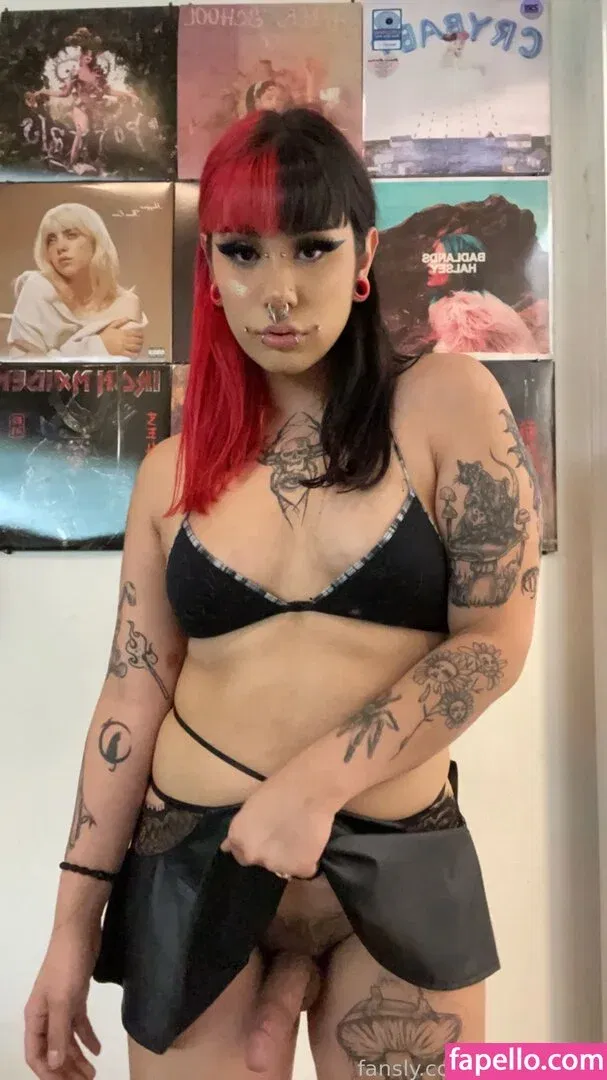 saucydevill Onlyfans Photo Gallery 