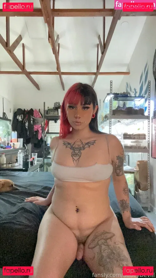saucydevill Onlyfans Photo Gallery 