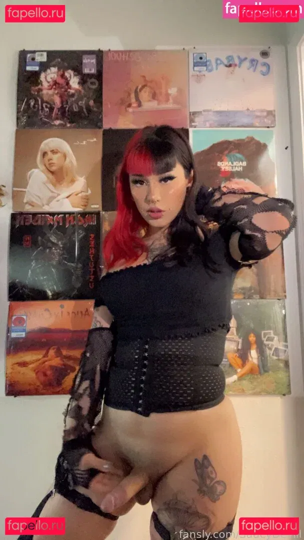 saucydevill Onlyfans Photo Gallery 