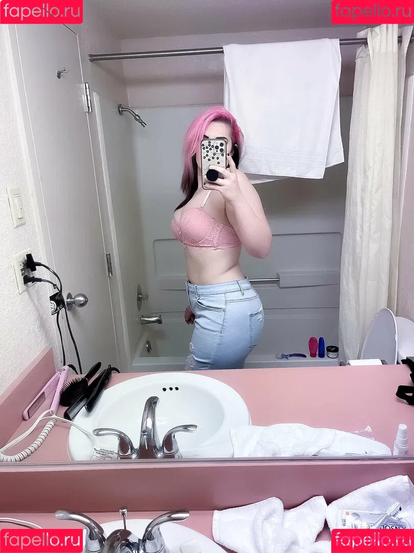 Maxalah Onlyfans Photo Gallery 
