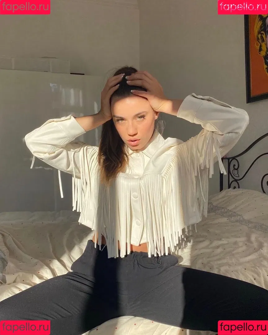 Laura Kokinova Onlyfans Photo Gallery 