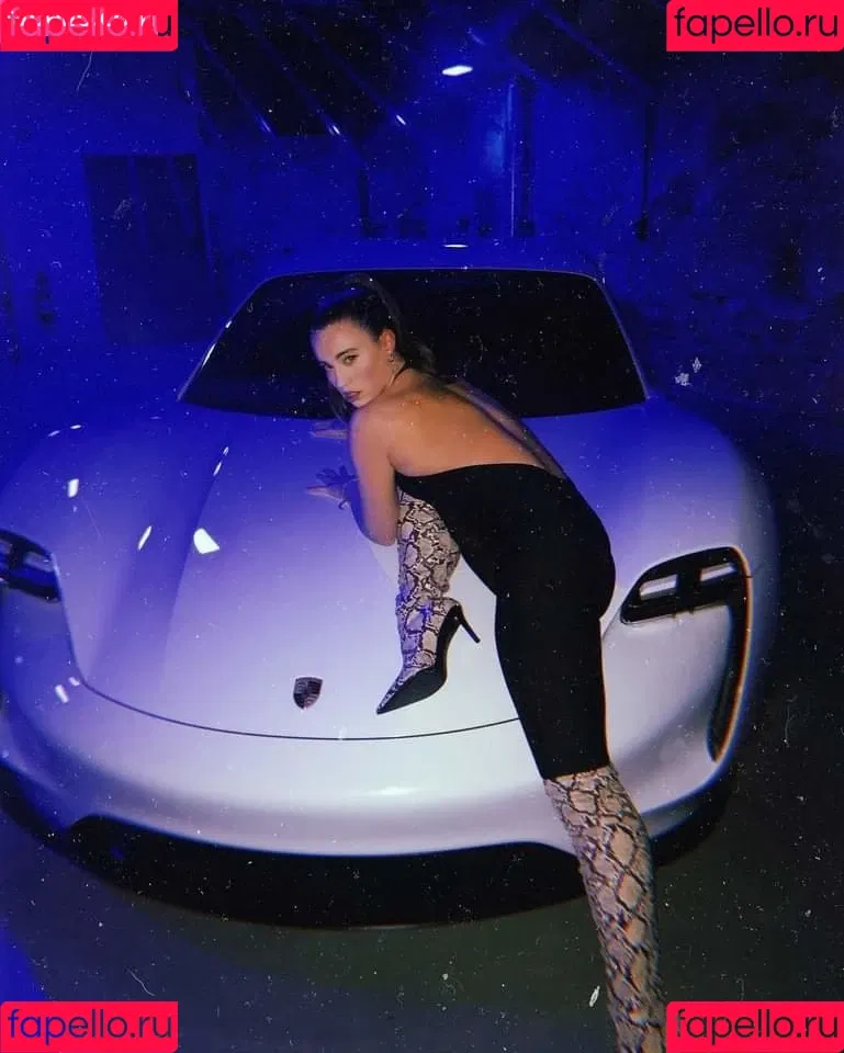 Laura Kokinova Onlyfans Photo Gallery 