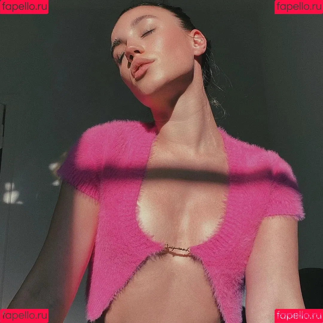 Laura Kokinova Onlyfans Photo Gallery 