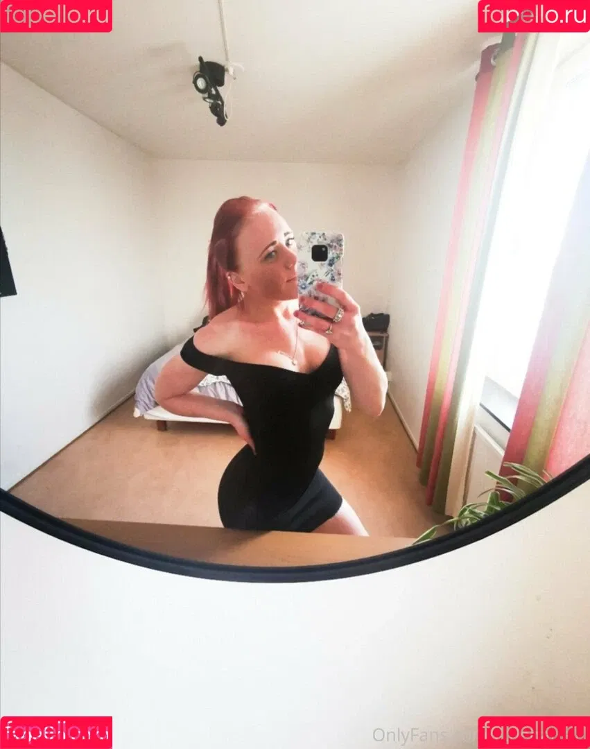 inkedxristina Onlyfans Photo Gallery 
