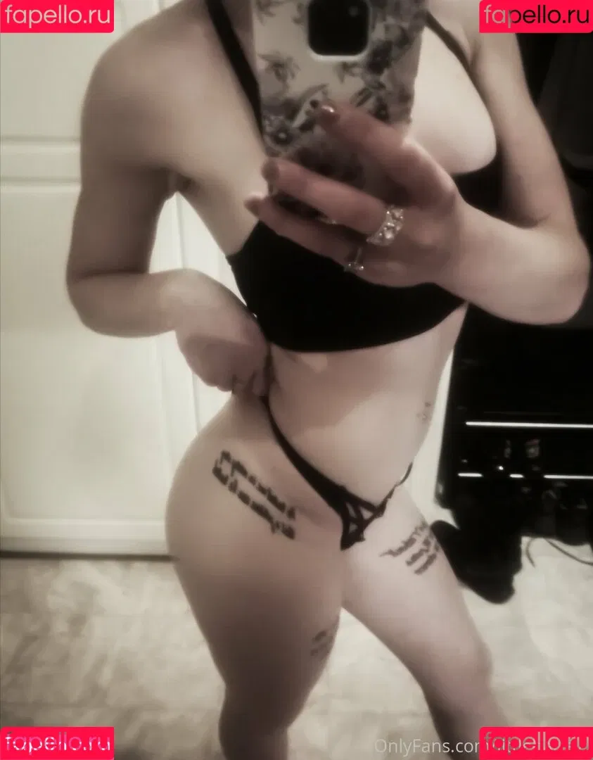 inkedxristina Onlyfans Photo Gallery 