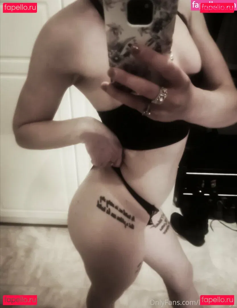 inkedxristina Onlyfans Photo Gallery 