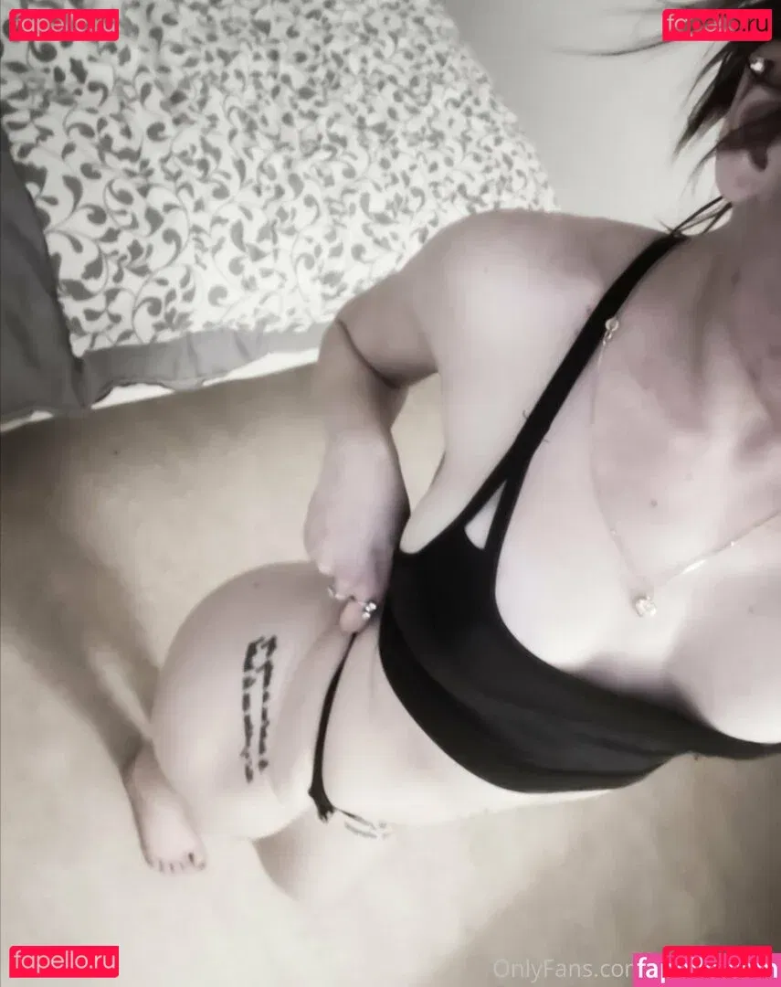 inkedxristina Onlyfans Photo Gallery 