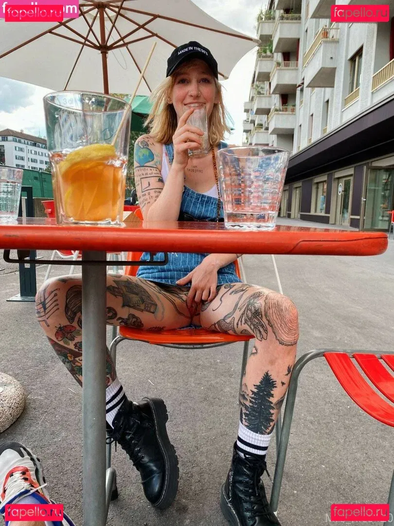 MrsNice420 Onlyfans Photo Gallery 