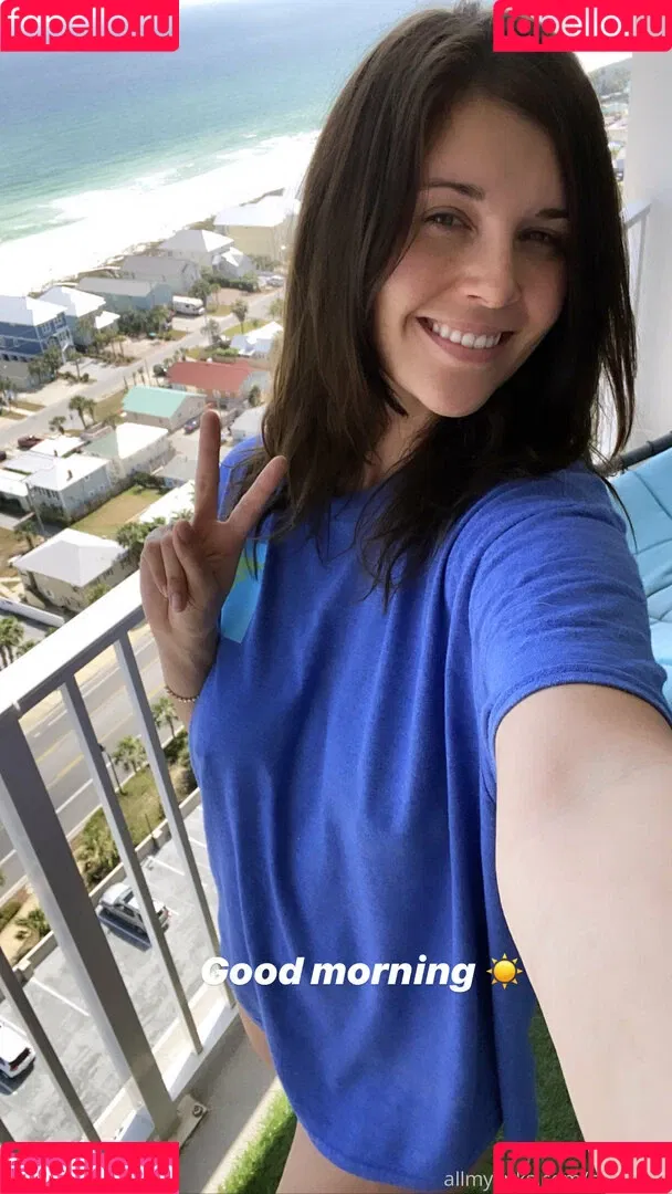 Cyber_tits Onlyfans Photo Gallery 