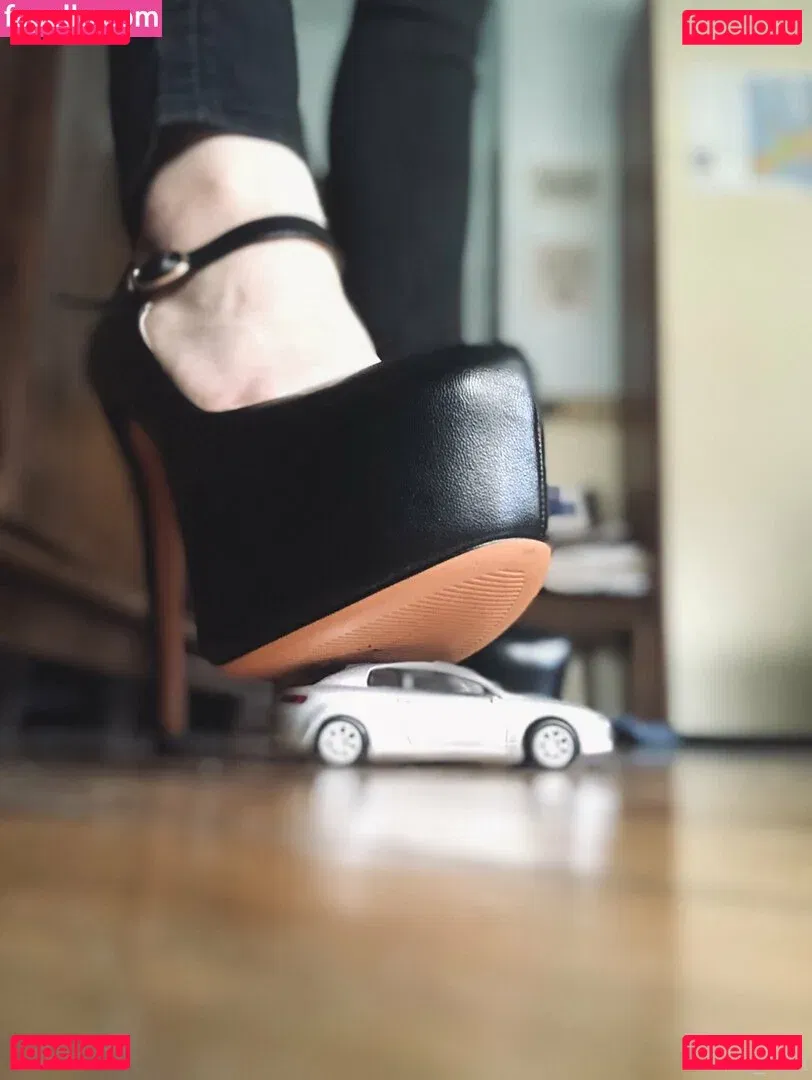 giantesselixs Onlyfans Photo Gallery 