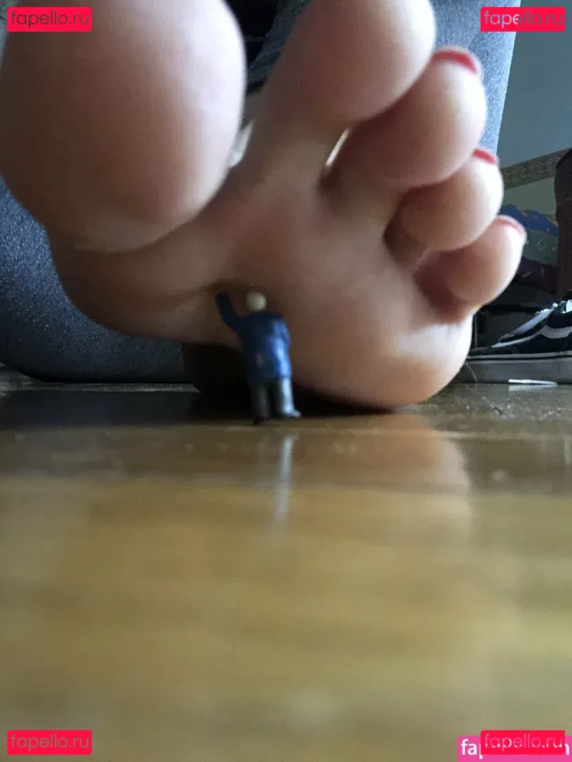 giantesselixs Onlyfans Photo Gallery 