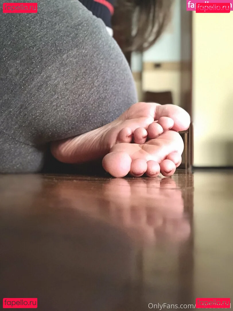 giantesselixs Onlyfans Photo Gallery 