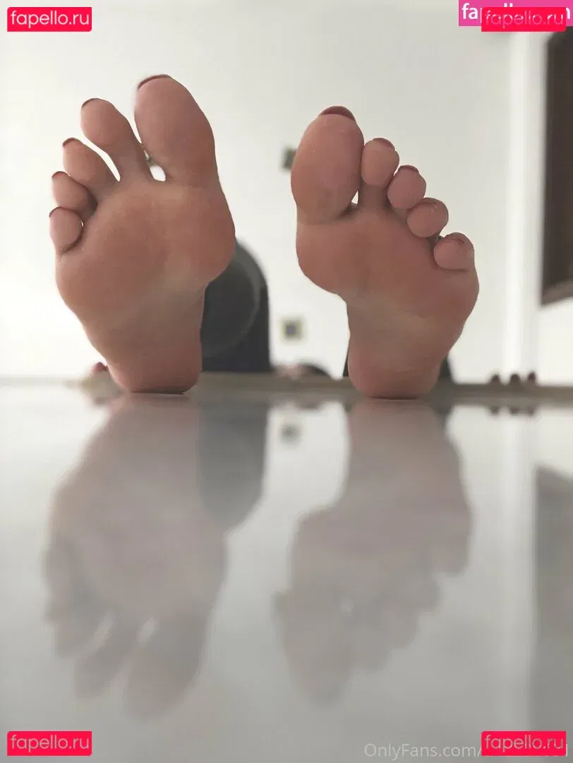 giantesselixs Onlyfans Photo Gallery 