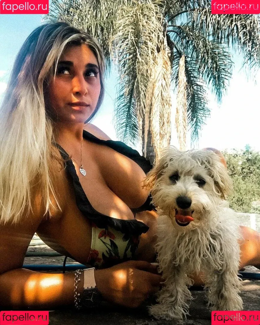 Meredithblake Onlyfans Photo Gallery 