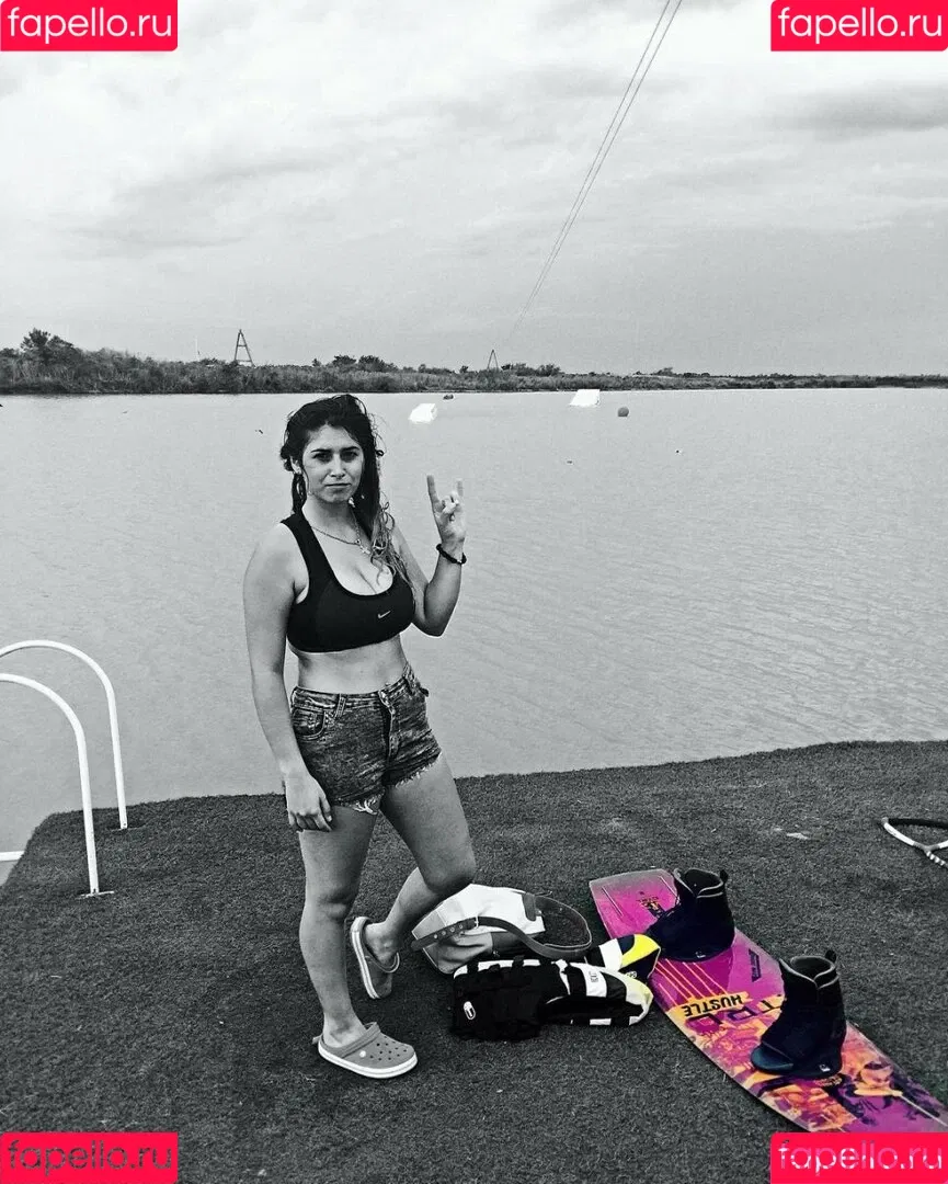 Meredithblake Onlyfans Photo Gallery 