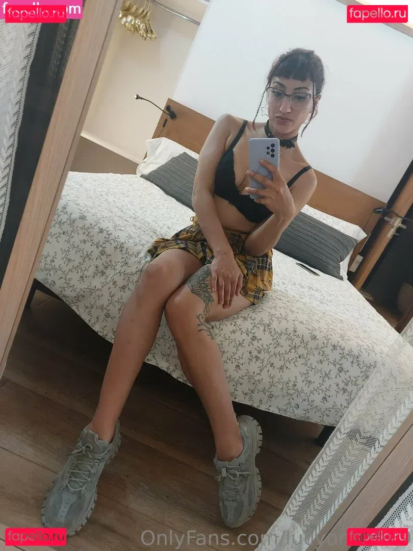 lucyonline69 Onlyfans Photo Gallery 