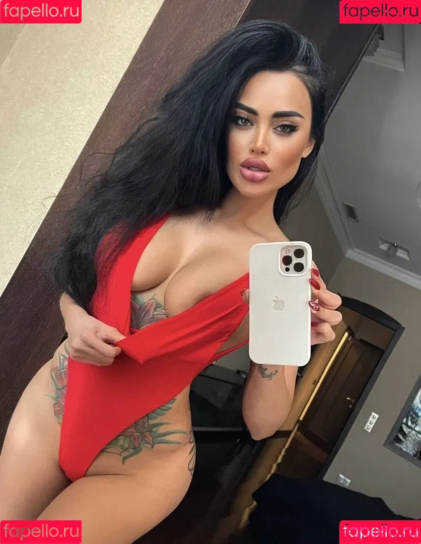 Nita Kuzmina Onlyfans Photo Gallery 