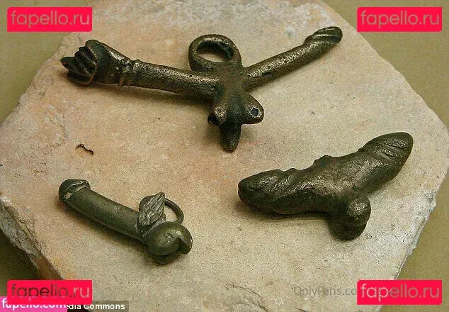 Esmé Louise James Onlyfans Photo Gallery 