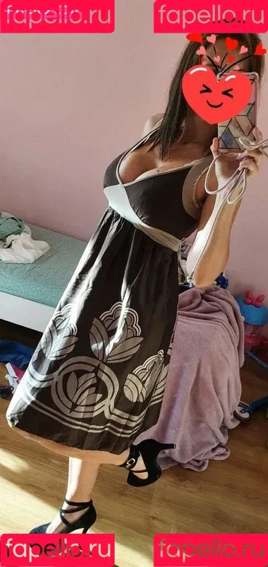 carovicapo Onlyfans Photo Gallery 