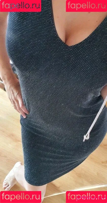 carovicapo Onlyfans Photo Gallery 