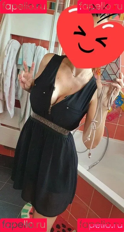 carovicapo Onlyfans Photo Gallery 