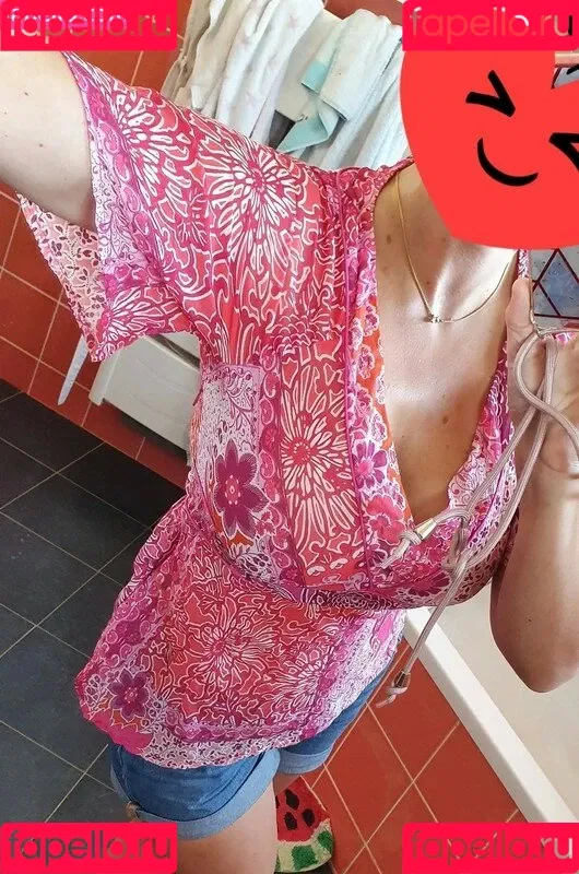 carovicapo Onlyfans Photo Gallery 