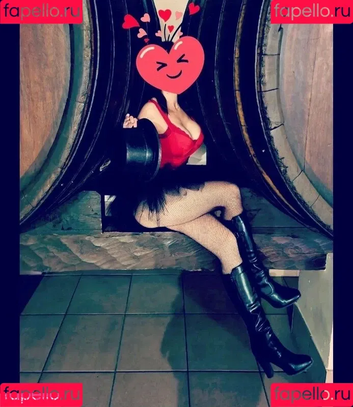 carovicapo Onlyfans Photo Gallery 