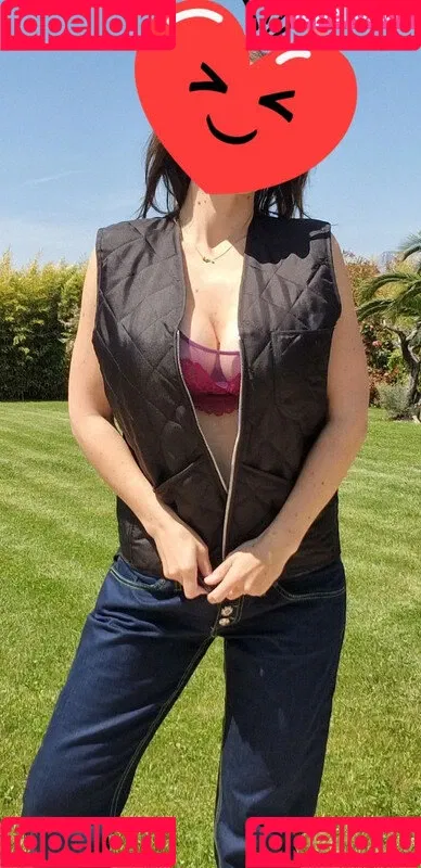 carovicapo Onlyfans Photo Gallery 