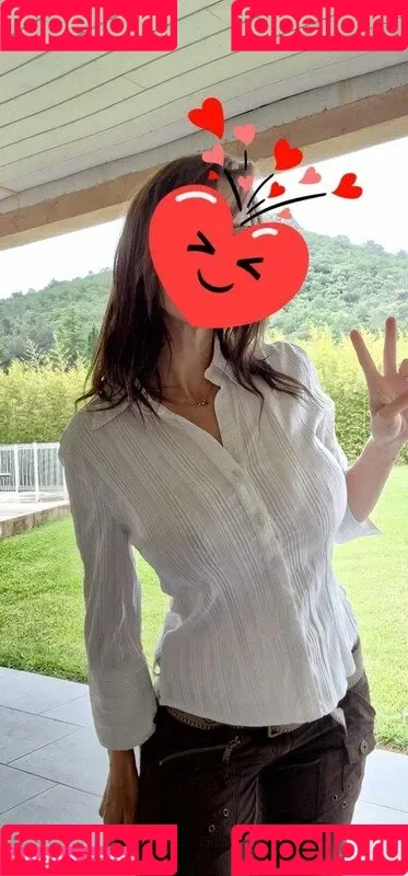 carovicapo Onlyfans Photo Gallery 
