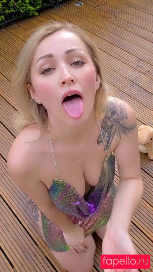 Lien Sue Nude Onlyfans Photo 18