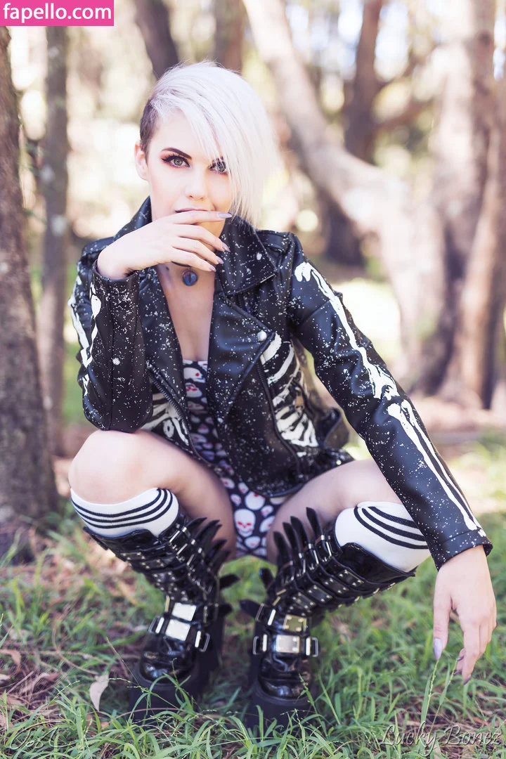 LuckyBonez Onlyfans Photo Gallery 