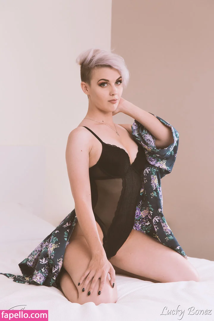 LuckyBonez Onlyfans Photo Gallery 