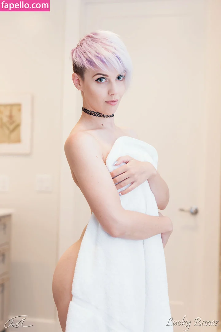 LuckyBonez Onlyfans Photo Gallery 