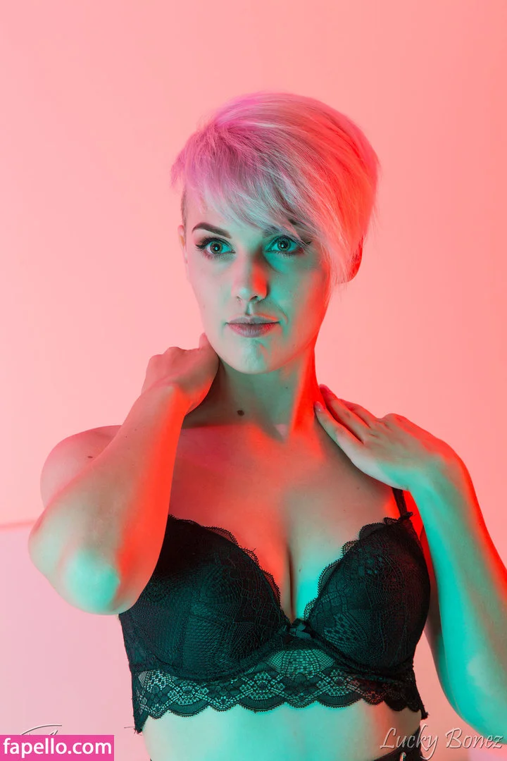 LuckyBonez Onlyfans Photo Gallery 