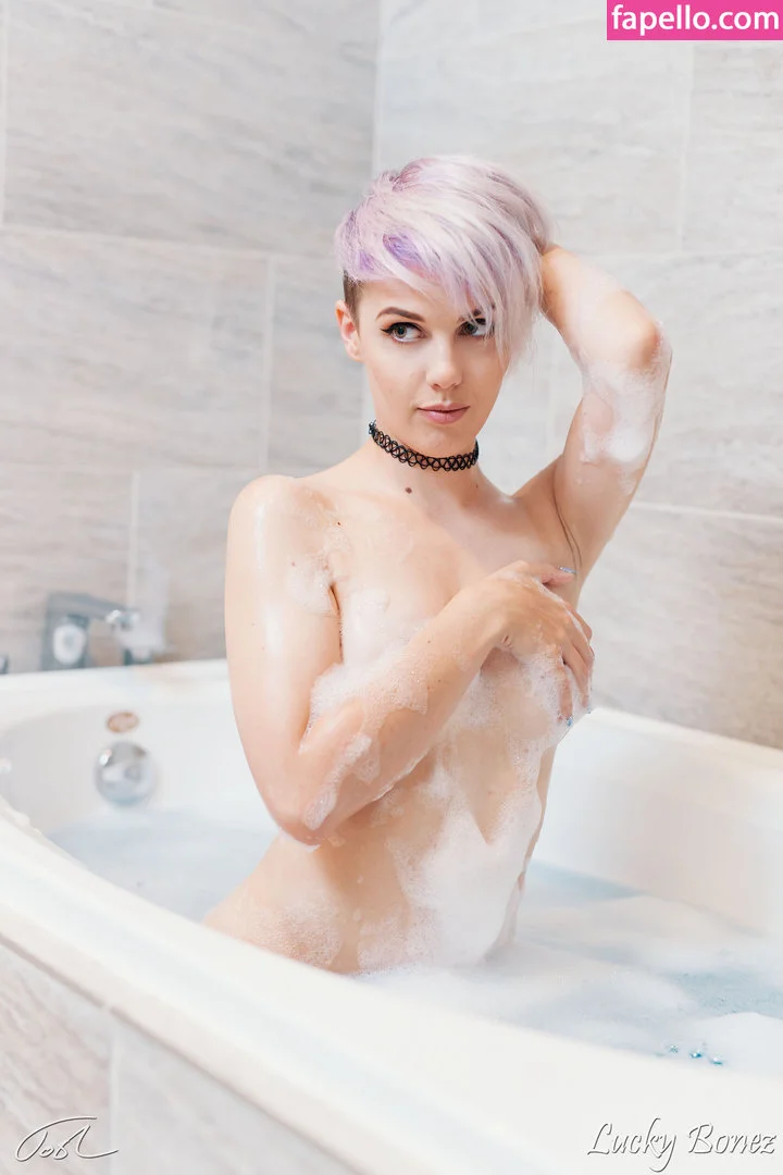 LuckyBonez Onlyfans Photo Gallery 