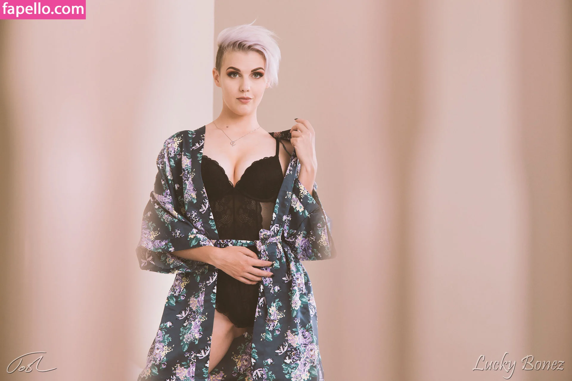 LuckyBonez Onlyfans Photo Gallery 