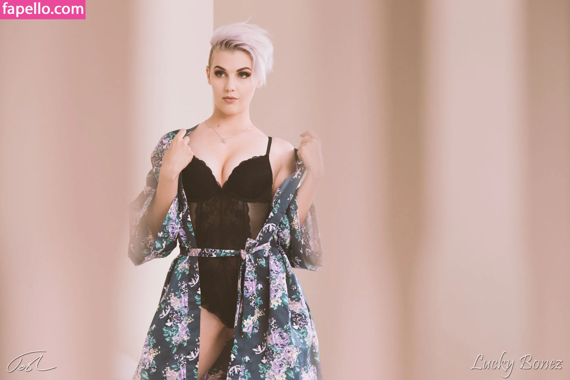 LuckyBonez Onlyfans Photo Gallery 