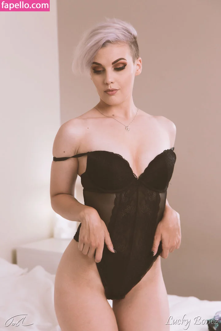 LuckyBonez Onlyfans Photo Gallery 