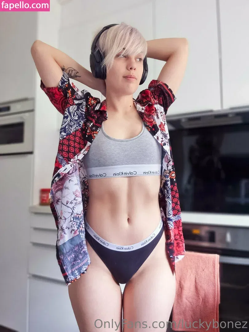 LuckyBonez Onlyfans Photo Gallery 