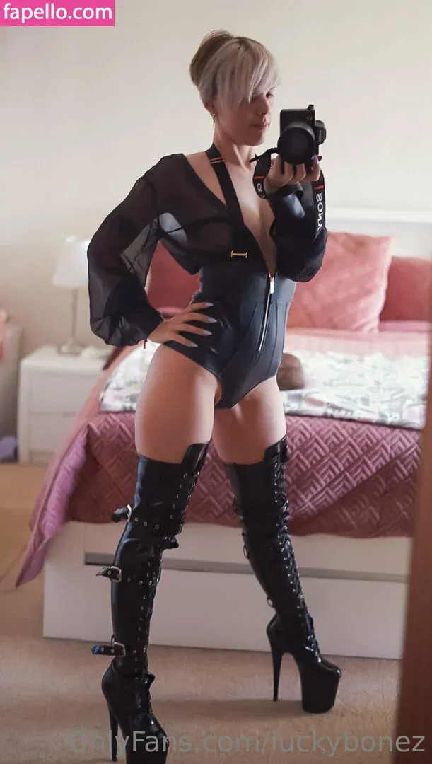 LuckyBonez Onlyfans Photo Gallery 