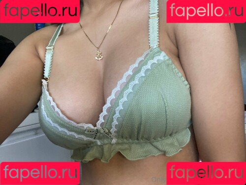 carmennl0ve Onlyfans Photo Gallery 