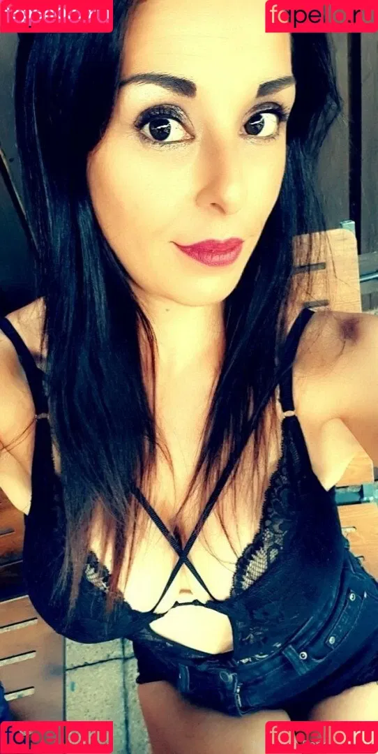 naughtyrebecca1 Onlyfans Photo Gallery 