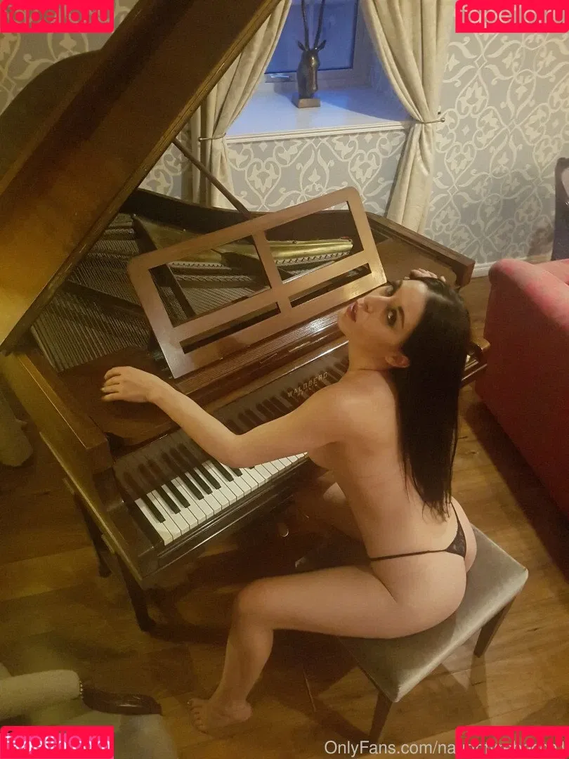 naughtyrebecca1 Onlyfans Photo Gallery 