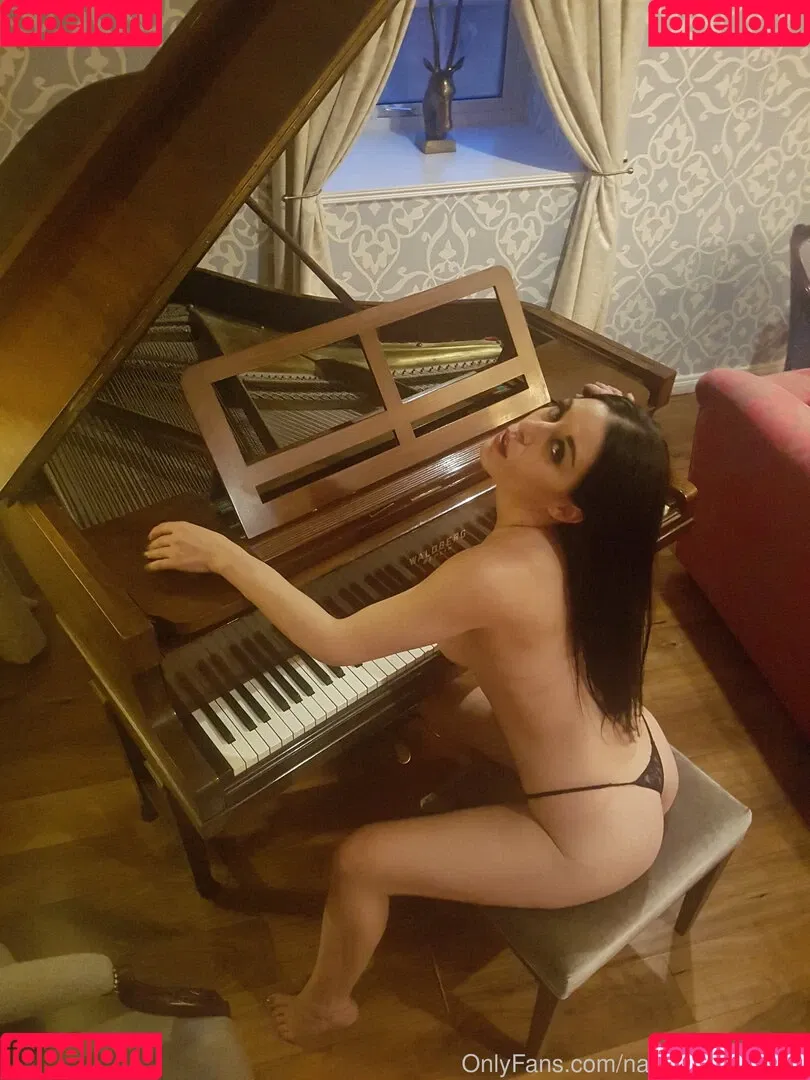 naughtyrebecca1 Onlyfans Photo Gallery 