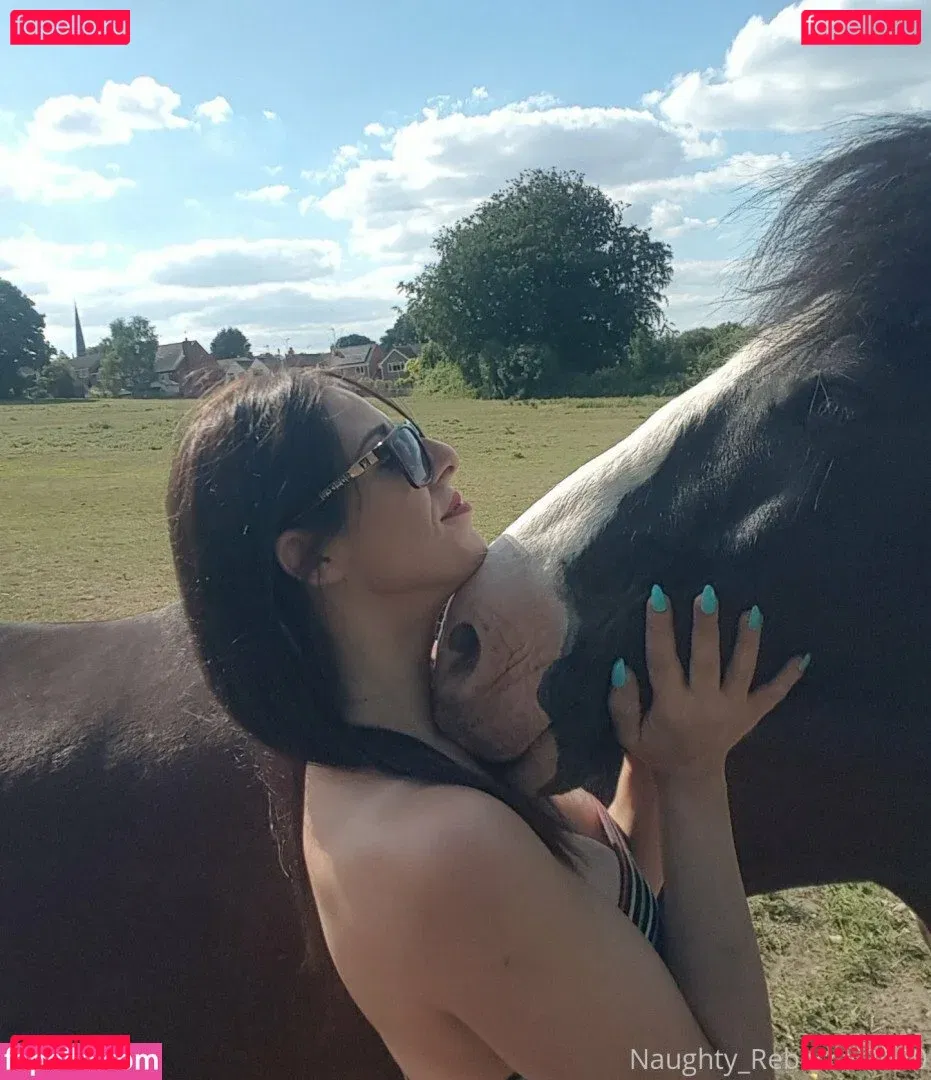 naughtyrebecca1 Onlyfans Photo Gallery 