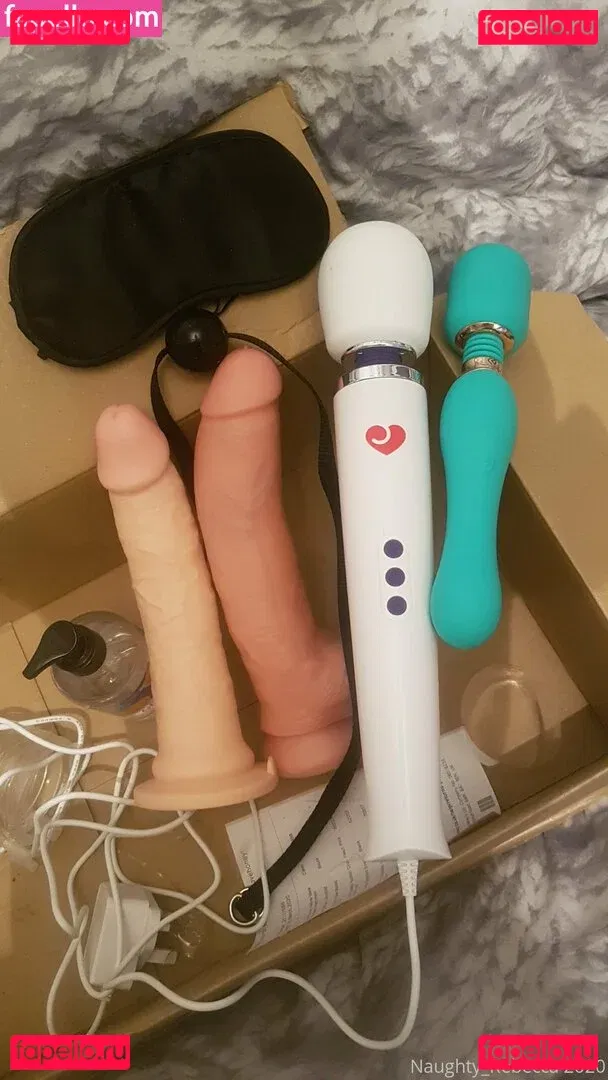 naughtyrebecca1 Onlyfans Photo Gallery 